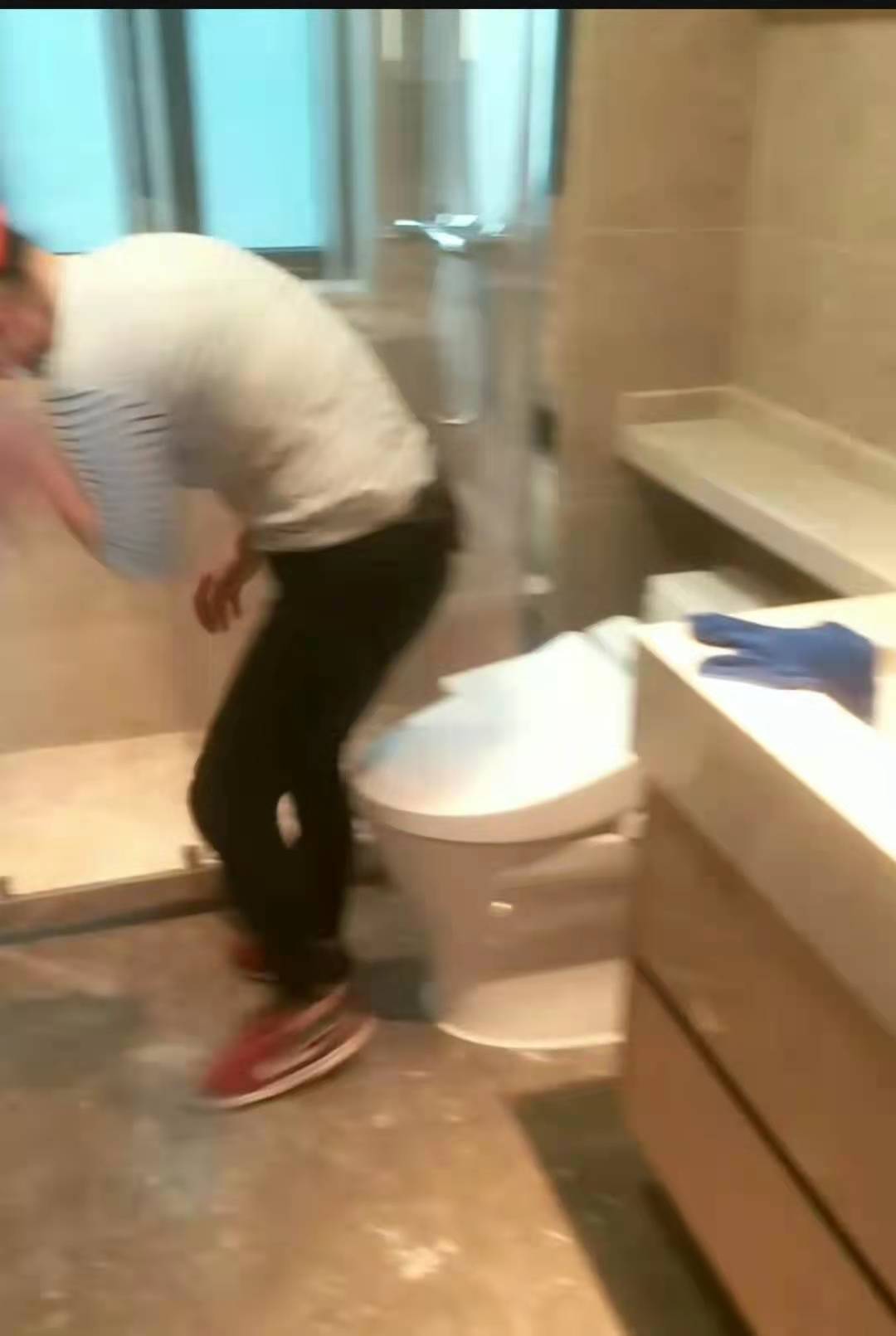 夏季怎么保持衛生間清潔 夏季衛生間清潔小竅門(mén)